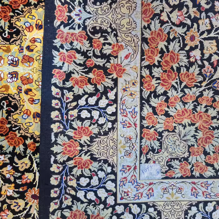 فرش دستبافت یک متری قم حاجی رحیمی کد 842