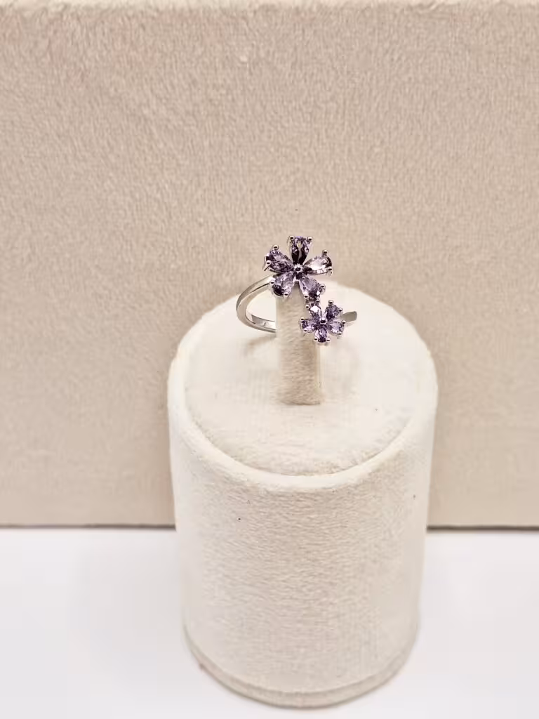 انگشتر جواهری طرح گل بنفش نگین دار فری سایز