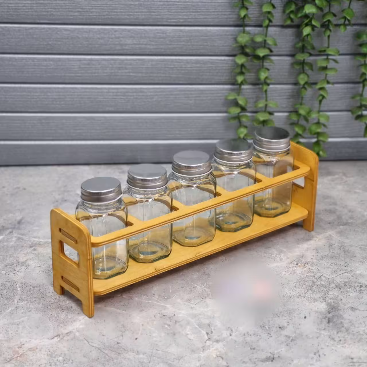 استند مک کارتی 5 عددی ایستاده