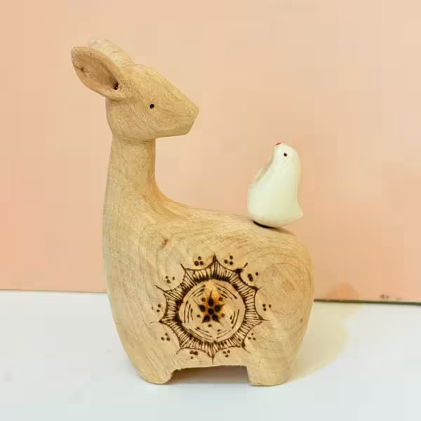 مجسمه چوبی آهو با جوجه طرح یک