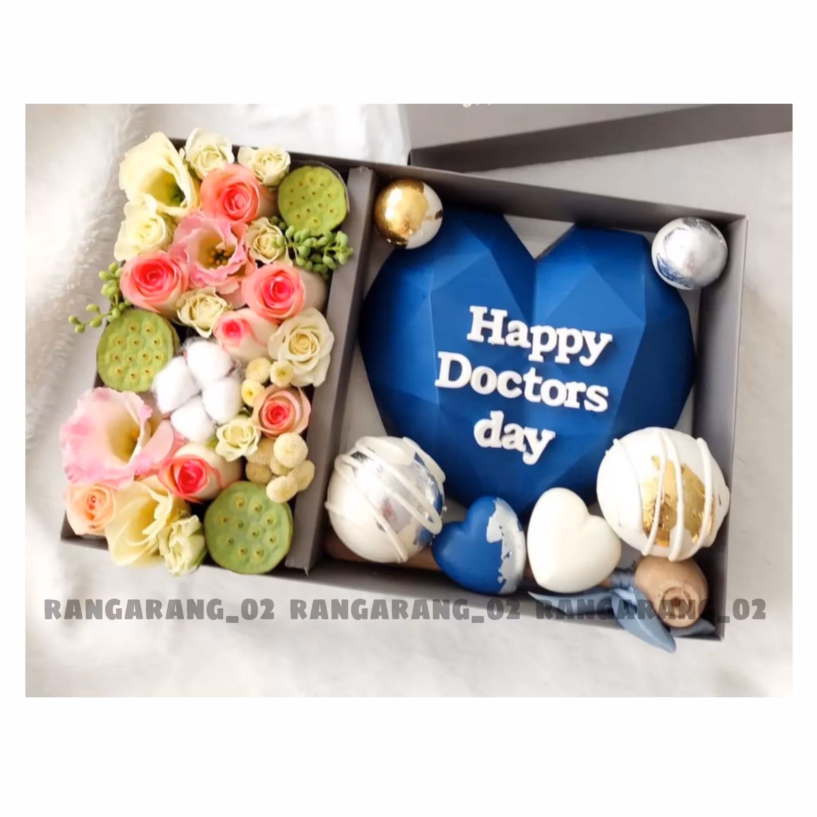 شکلات سورپرایزی و گل طبیعی 