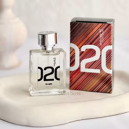 عطر و ادکلن اسنتریک مولکول 02 اسکلاره | Escentric Molecules Molecule 02 Sclaree حجم 30 میل (شرکتی)