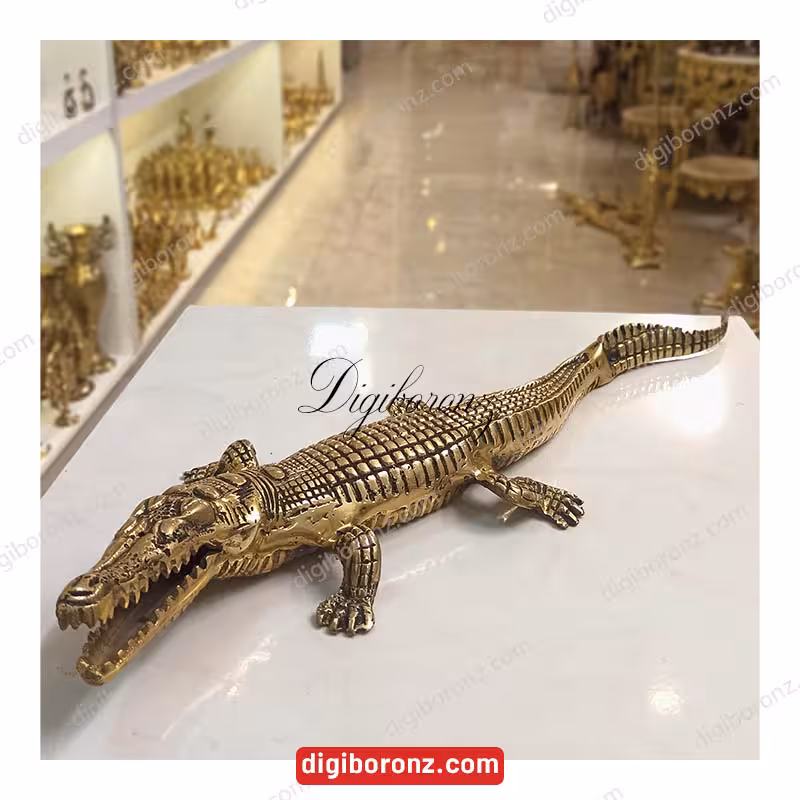 تمساح برنجی برنزی بزرگ