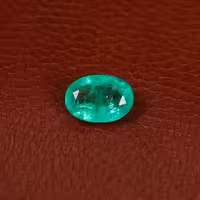 نگین زمرد کد 30140 - جواهری مشاهیر