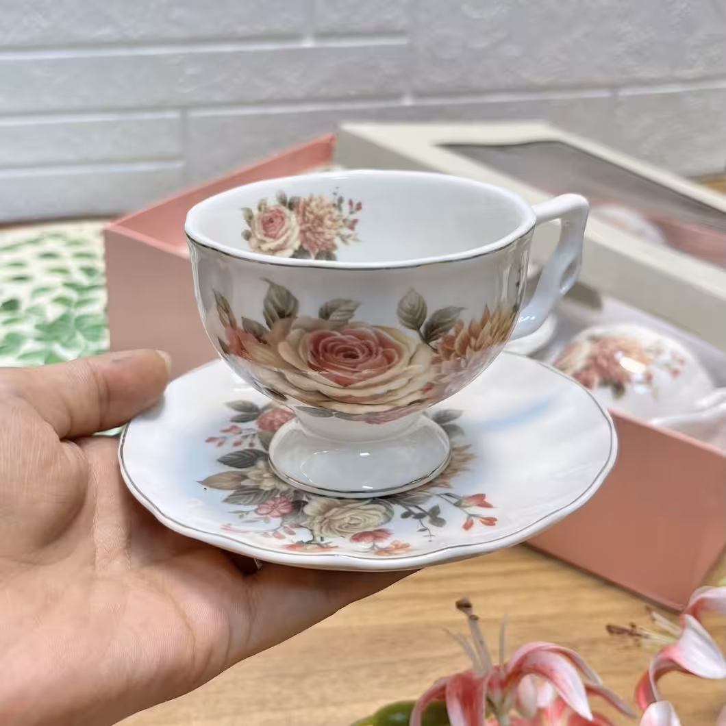 ست قهوه‌خوری گلدار 12 پارچه 6 نفره پایه‌دار کد 5172