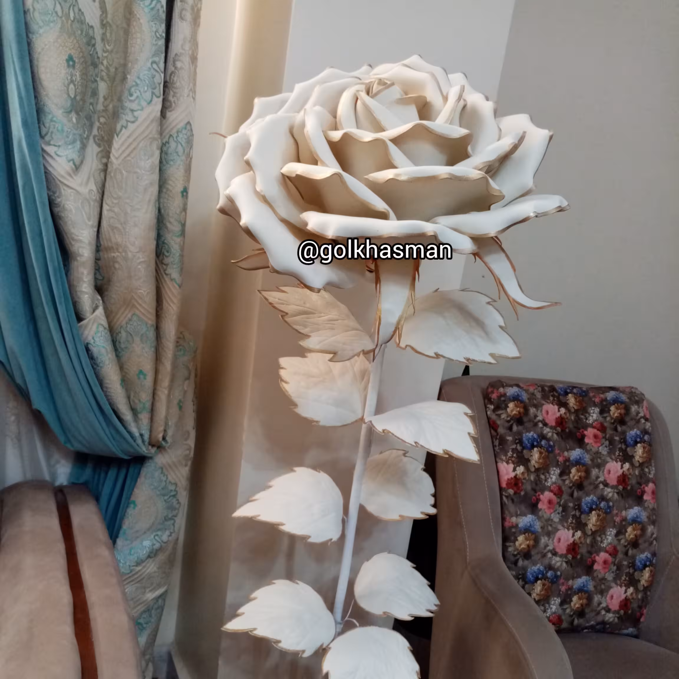 گل سفید چراغدار بزرگ کادویی