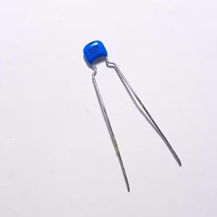 خازن پلی استر ± 2.2nF 100V  (بسته 10 عددی)