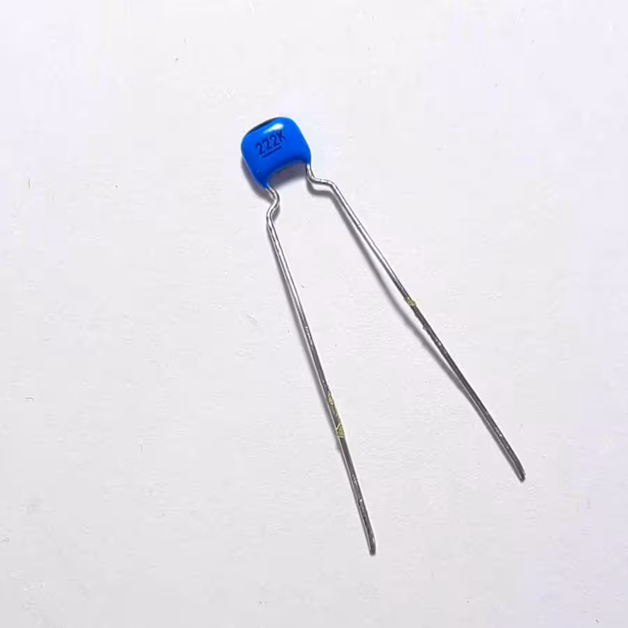 خازن پلی استر ± 2.2nF 100V  (بسته 10 عددی)