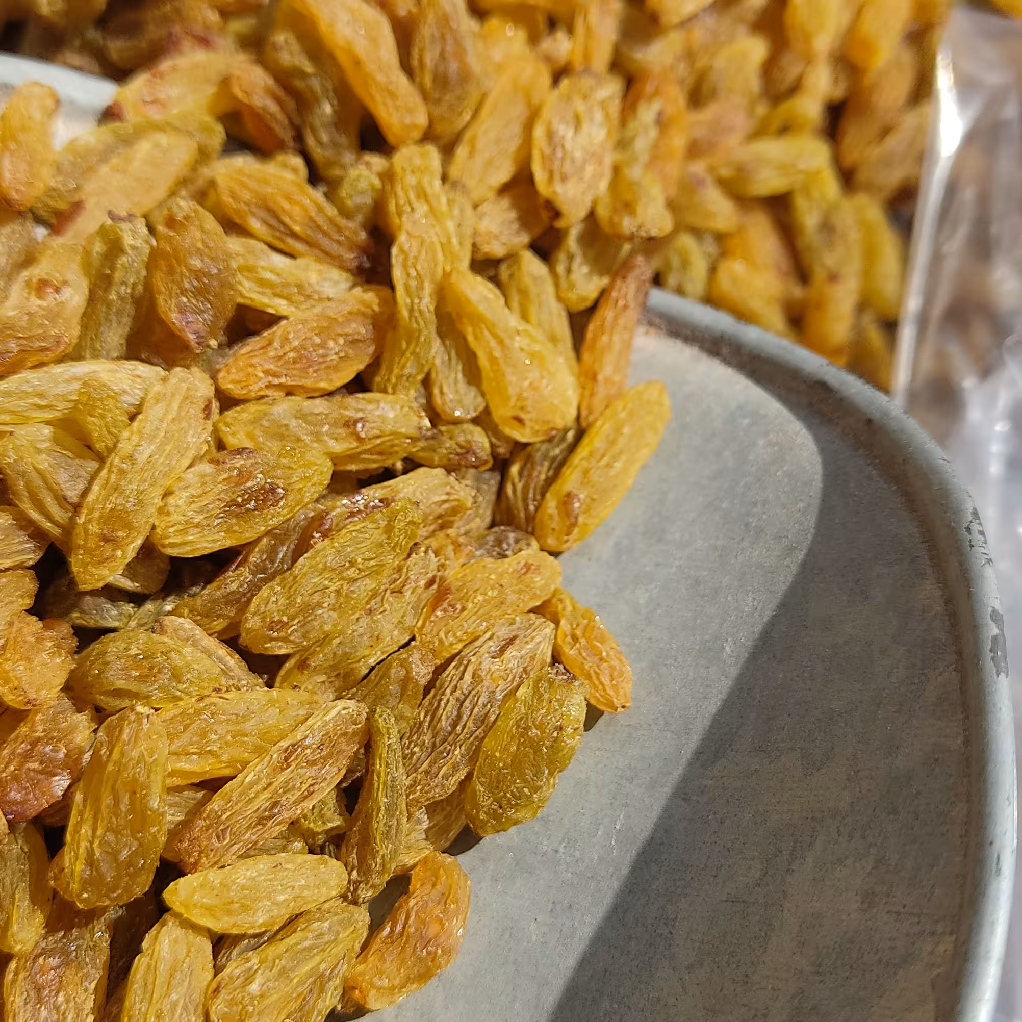 کشمش سبز قلمی تازه اعلاء کاشمری خوش خوراک