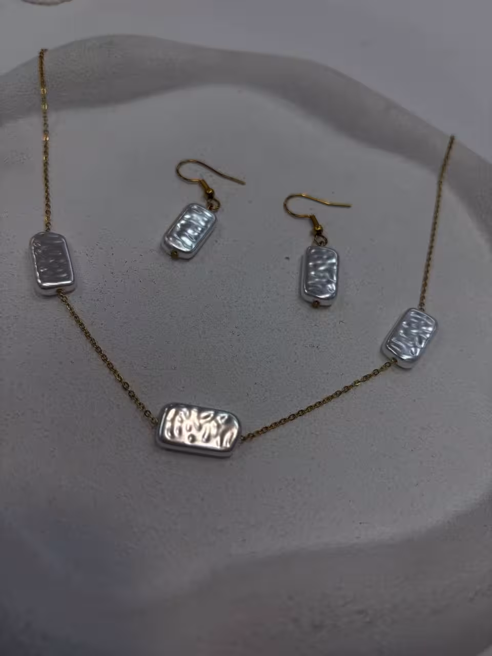 نیم ست استیل گردنبند و گوشواره صدف طرح باروک