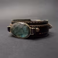 دستبند چرمی سنگ لابرادوریت با قاب برنجی (کد236)