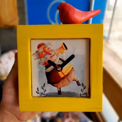 ساعت رومیزی مدل عمو نوروز