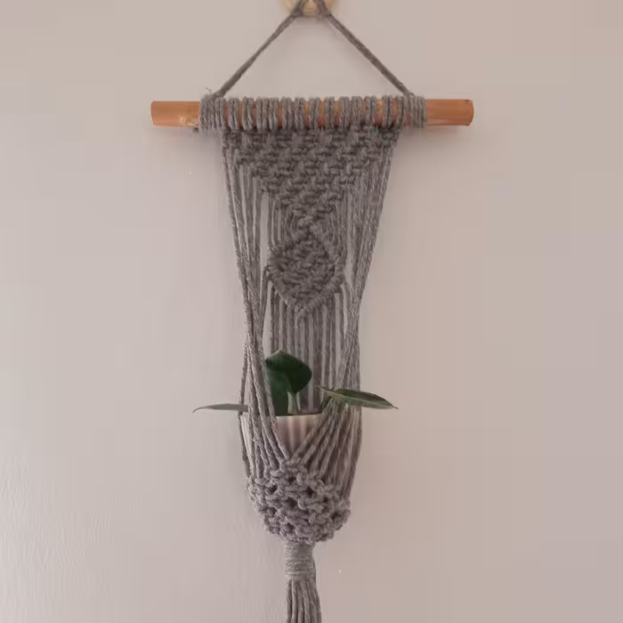 آویز گل مکرومه سفارش مشتری عزیزم تماما کار دست با تضمین کیفیت 