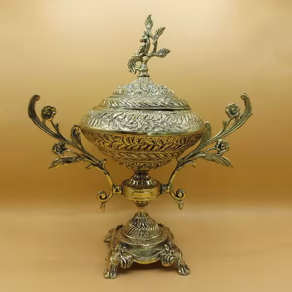 شکلات خوری برنجی پایه کریستال ارتفاع 40 عرض 30 کد 120010