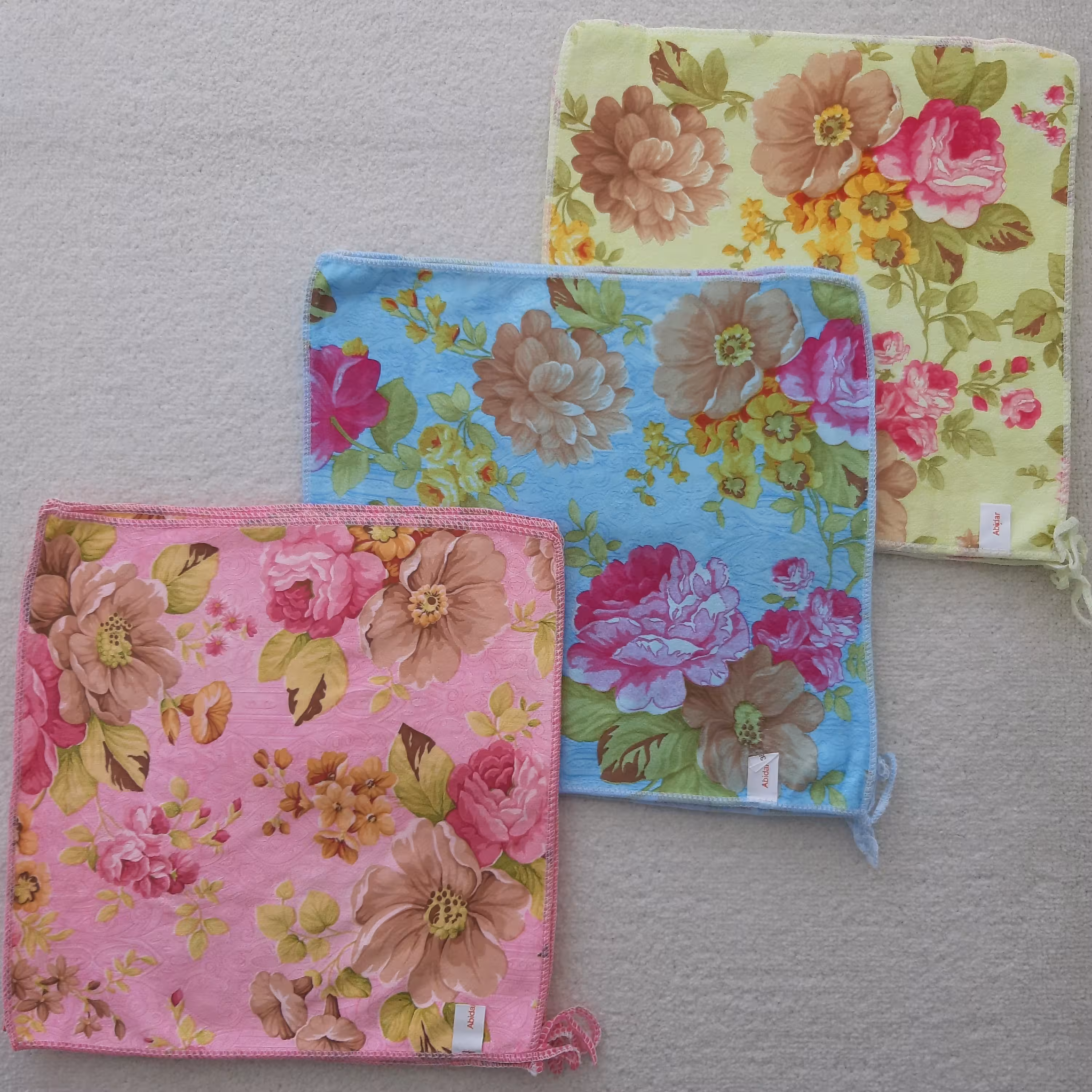 دستمال  آنجل 35در35 وزن49 گرمی 6 عددی