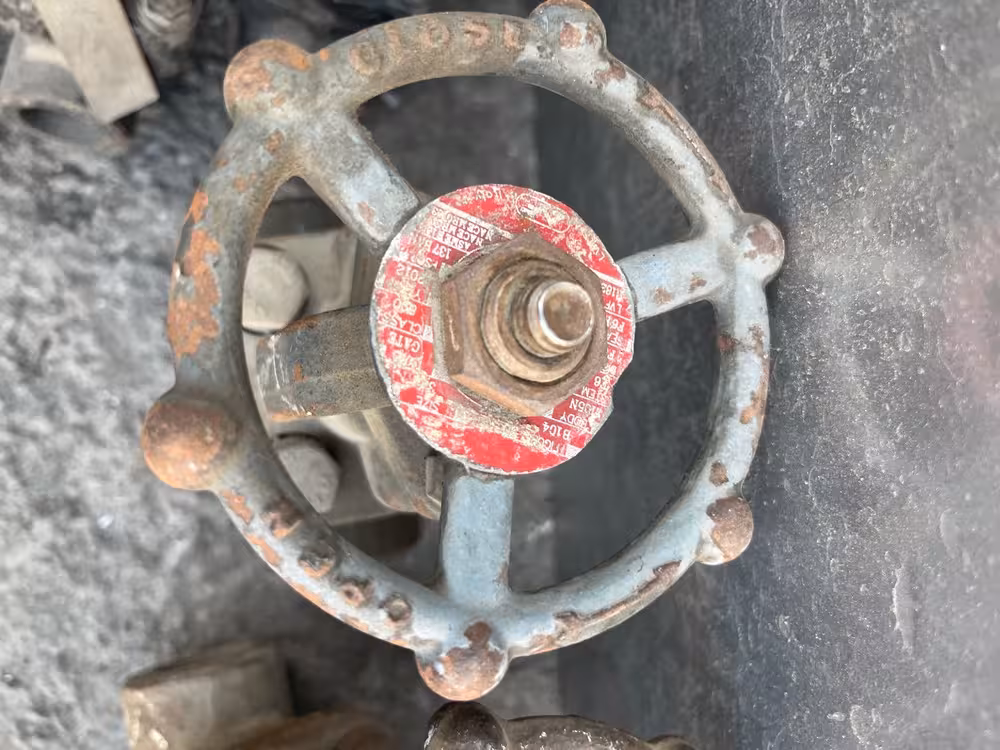 شیر کشویی 3/4 اینچ ساکت ولد کلاس 800 از جنس  SAET F6 STEM F6  DISC F6/HF BODY A105N
