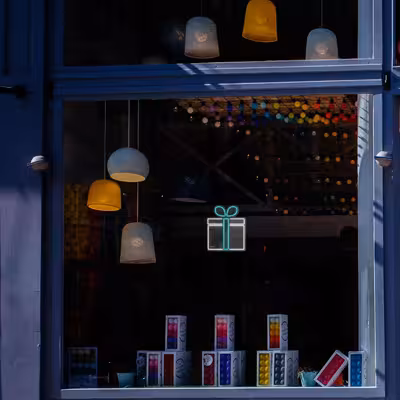 چراغ دیواری نئون دیزاین طرح Gift-Box_TBL