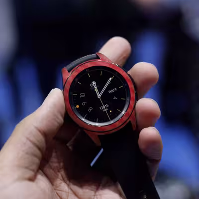 برچسب ماهوت طرح Red-Fiber مناسب برای ساعت هوشمند سامسونگ Galaxy Watch 42mm