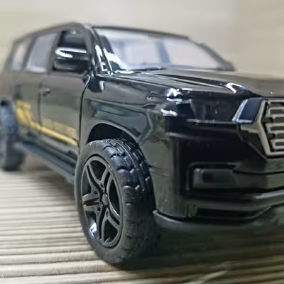 ماشین بازی مدل فلزی لندکروز طرح land criuser