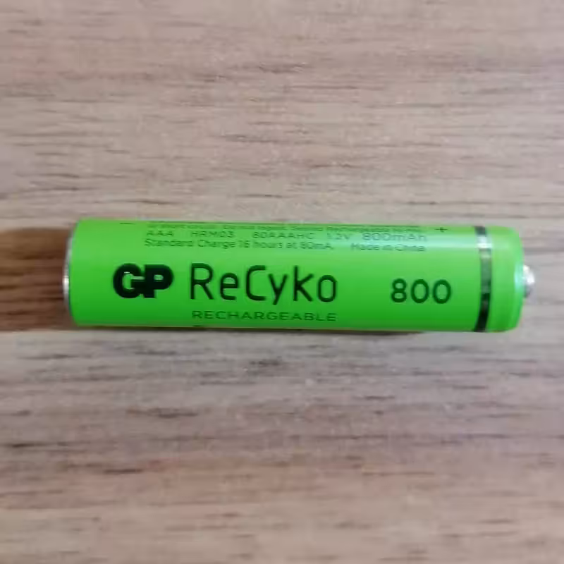 باتری نیم قلم شارژی شرکت GP  (جی پی) 800 میلی آمپر شیرینگ