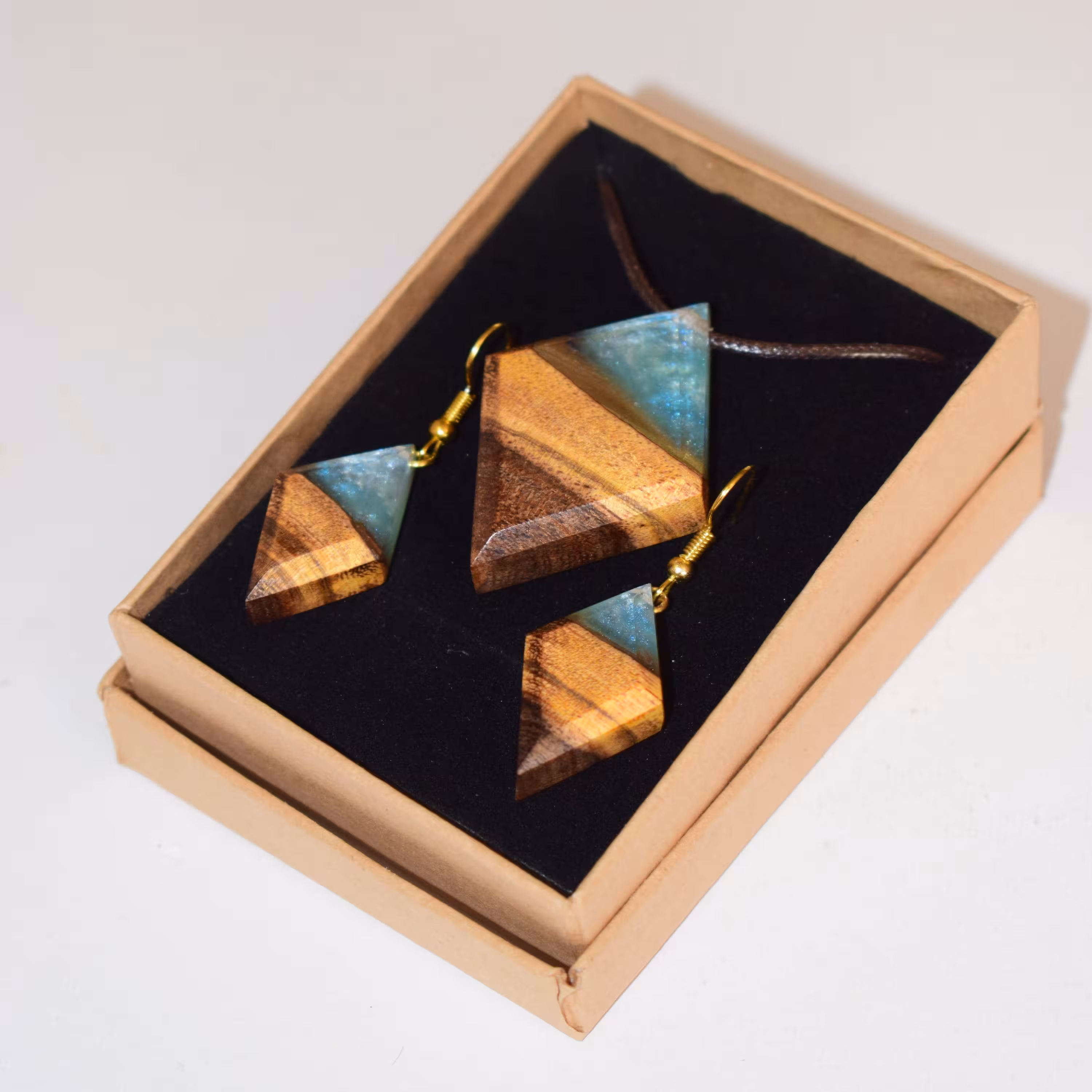 نیم ست چوب رزین تمام تراش