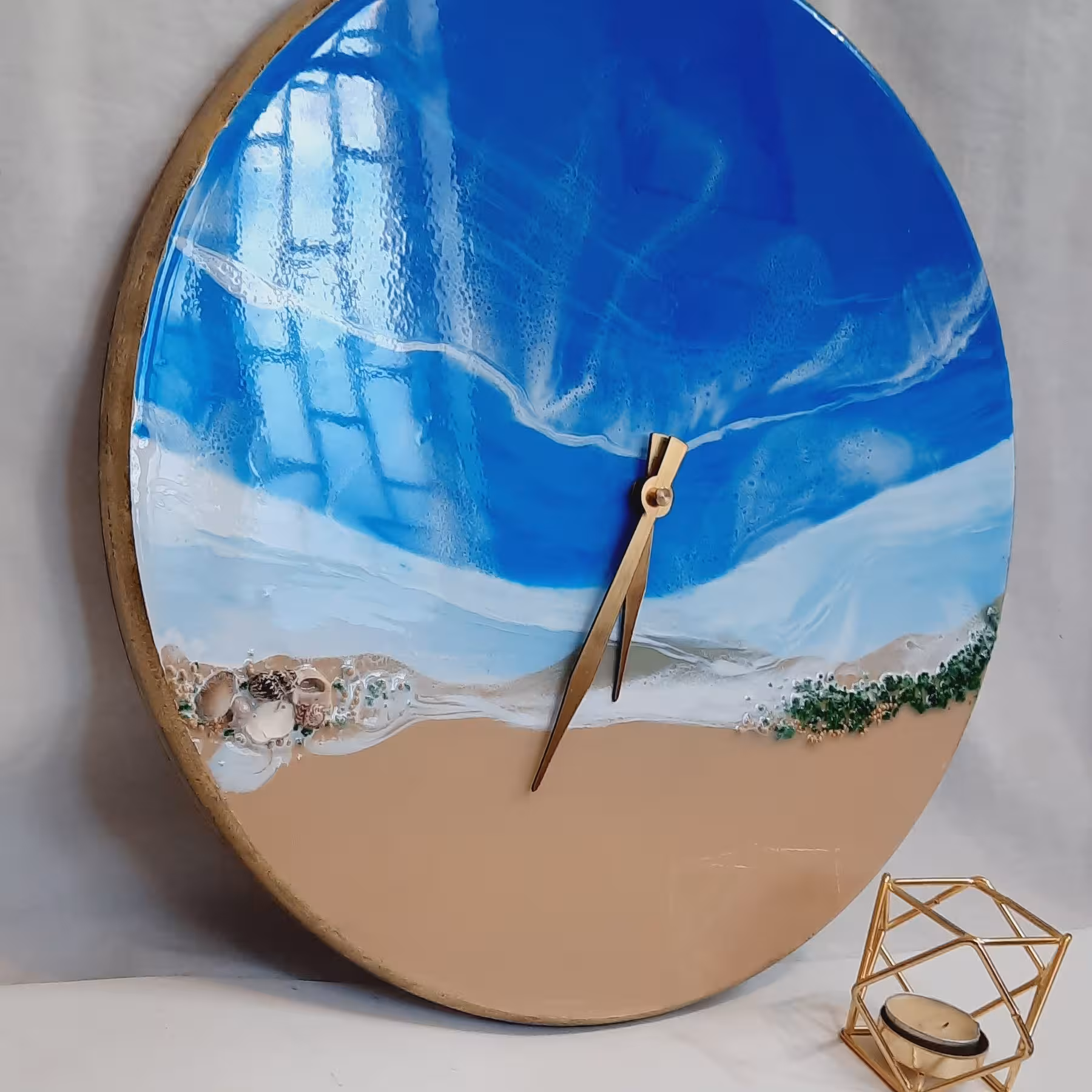 ساعت دیواری رزینی قطر 40 سانت طرح دریا