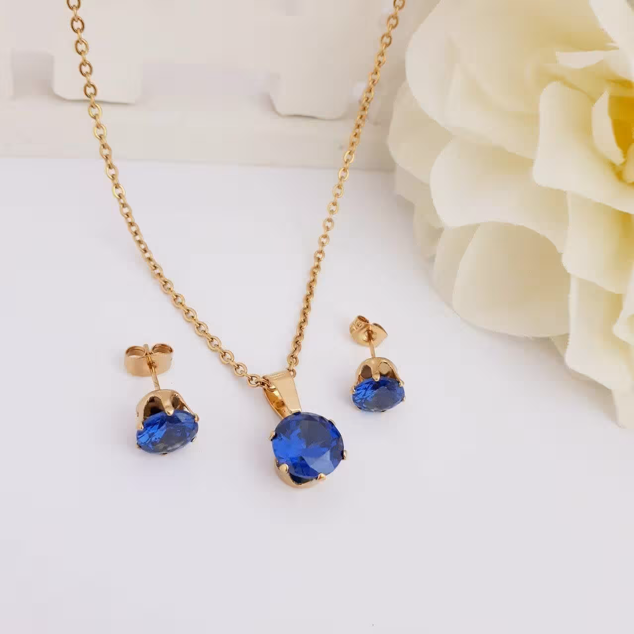 نیمست کد5617 طرح طلا.آبکاری طلا.رنگ ثابت.ضدحساسیت