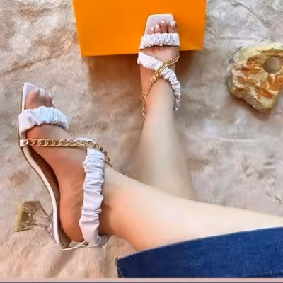 صندل زنانه پاشنه دار