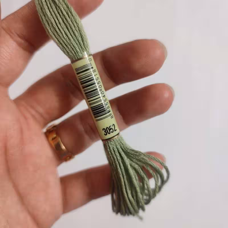 نخ گلدوزی پنگوئن کد 3052