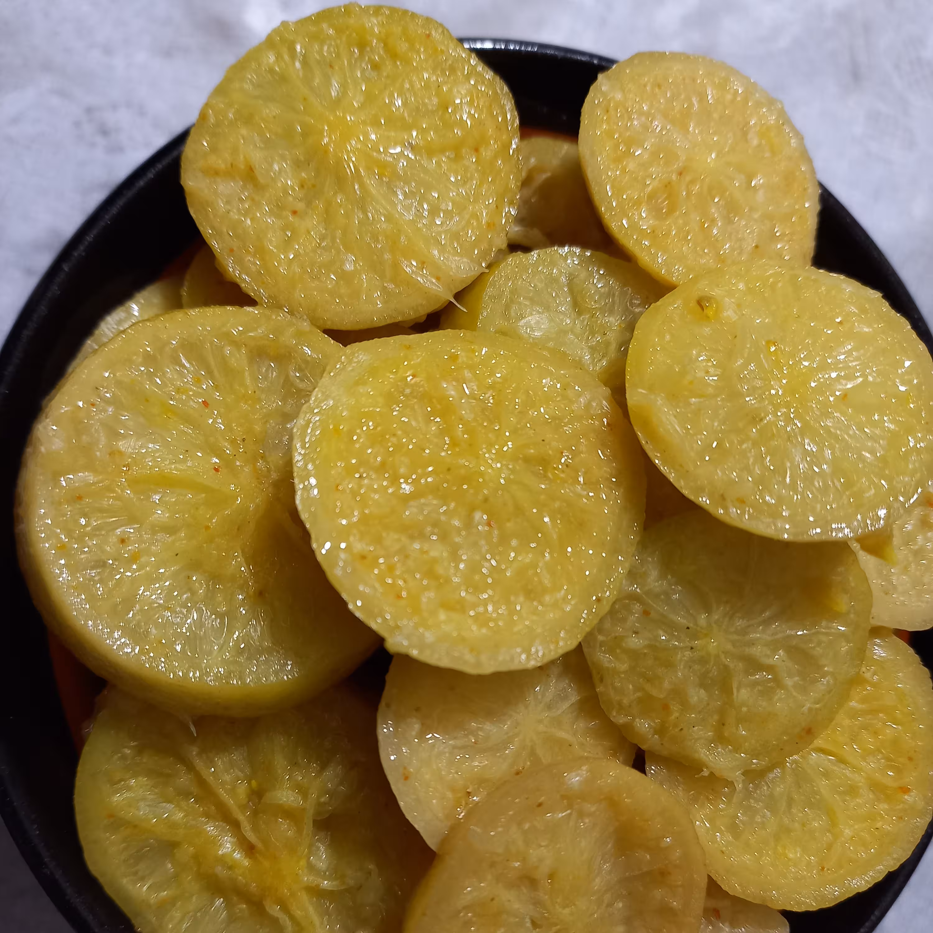 ترشی لیمو فلفلی_ترش و تند داخل آبلیمو تازه 700 گرمی 