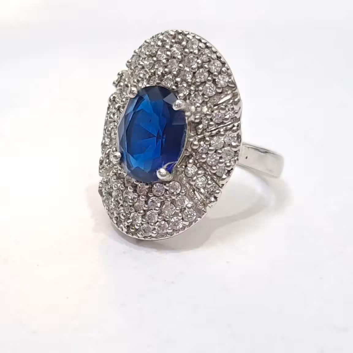 انگشتر نقره زنانه عیار استاندارد پوشش رودیوم رکاب درشت پرنگین مجلسی آقابزرگ کد 365