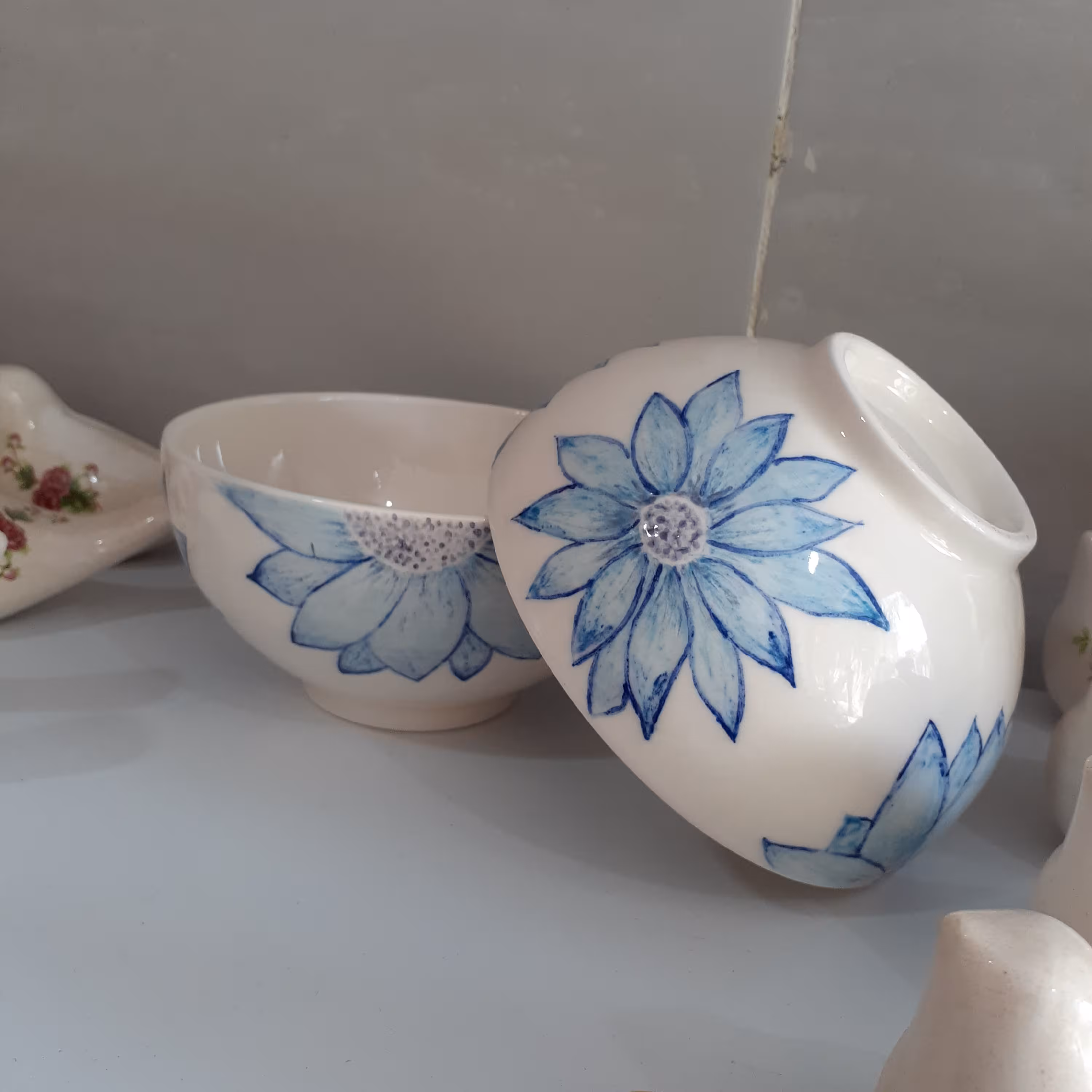 کاسه طرح گل آبی سرامیک