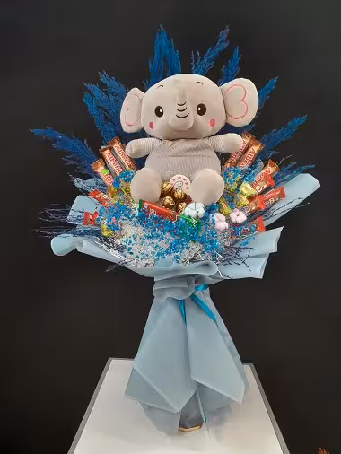 دسته گل شکلات و عروسک فیل