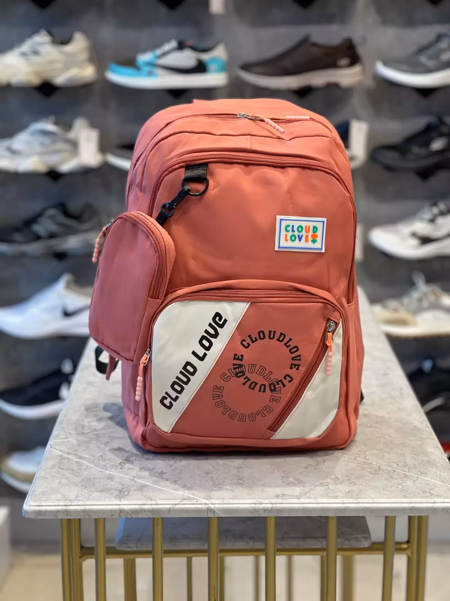 کوله وارداتی برند بگکو رنگ قرمز کد iv3022