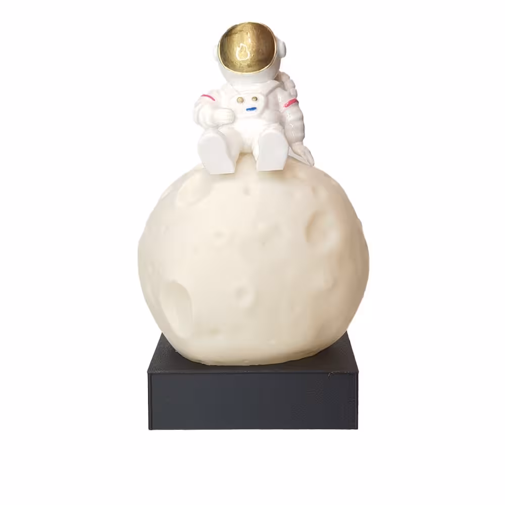 چراغ خواب طرح ماه و فضانورد