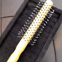 شانه حالت دهنده موی چوبی 