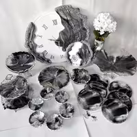 سرویس و ظروف پذیرایی رزینی سرویس کامل6نفره جهیزیه ب همراه ساعت قطر60 و جاکلیدی