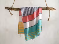 حوله استخری انگلیش هوم طرح soleil سایز 75*150 سانتی متر