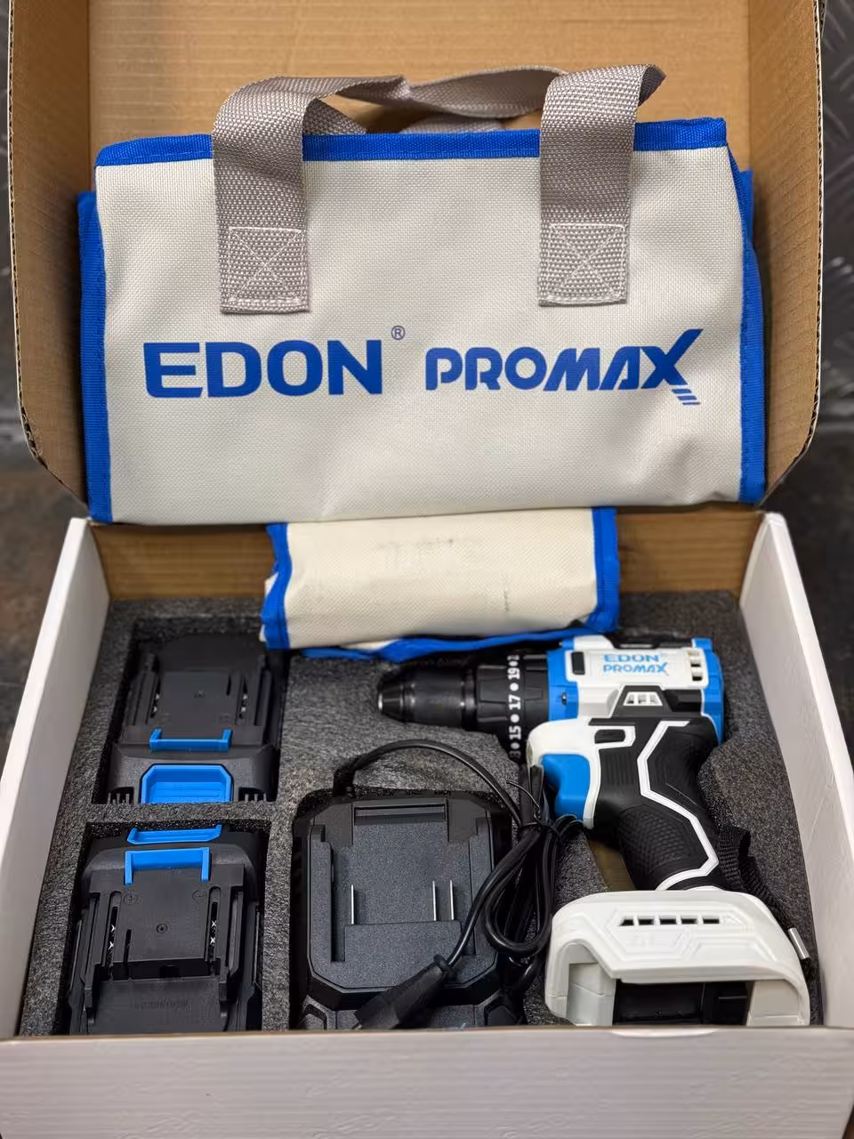 دریل شارژی 24 ولت براشلس پرومکس ادون با لوازم سه نظام فلزی