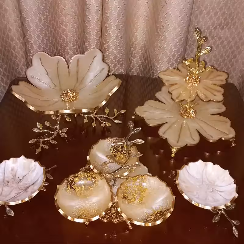 سرویس ظروف  پذیرایی 5تکه رزین و پایه برنجی