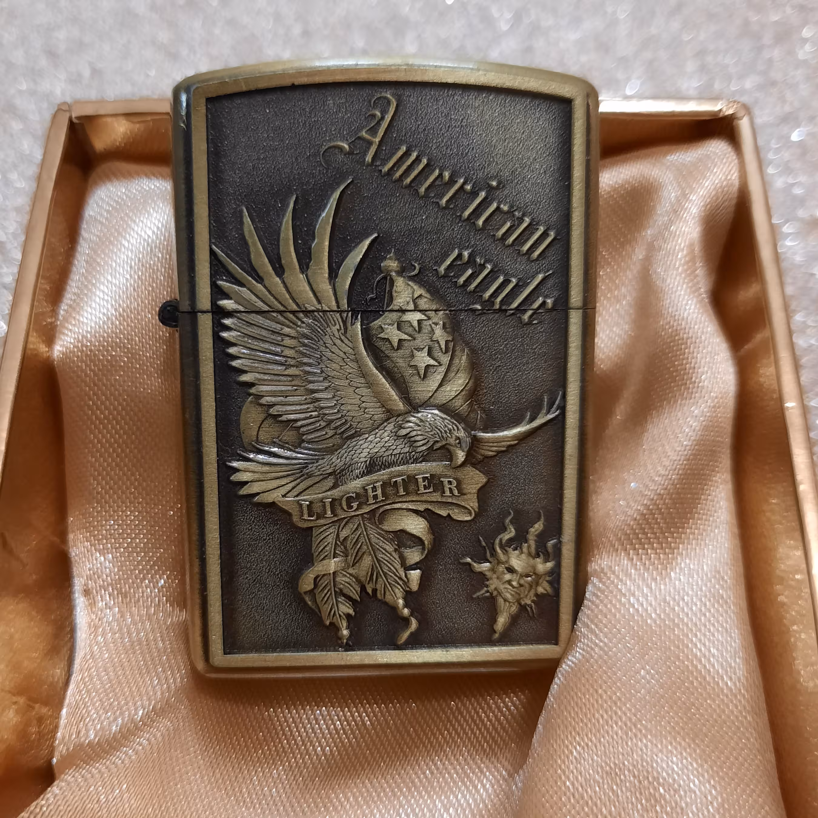 فندک بنزینی  خاص ،طلایی مات به همراه جعبه کادویی