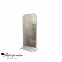 پارتیشن فلزی دکوراتیو، ایستاده و متحرک با پایه شیشه‌ای