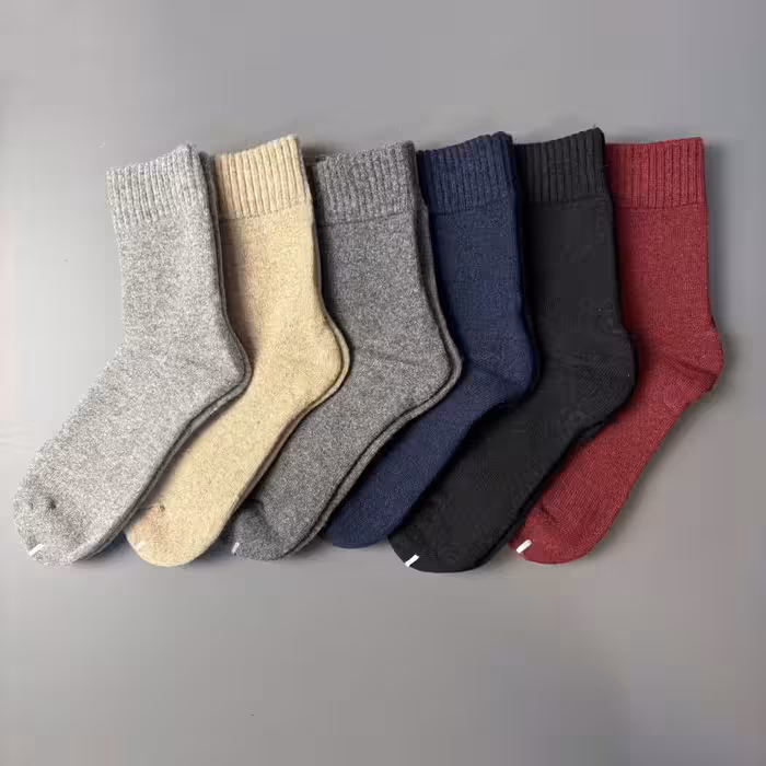 جوراب ساقدار پشمی‌‌ ساده داخل کرکی