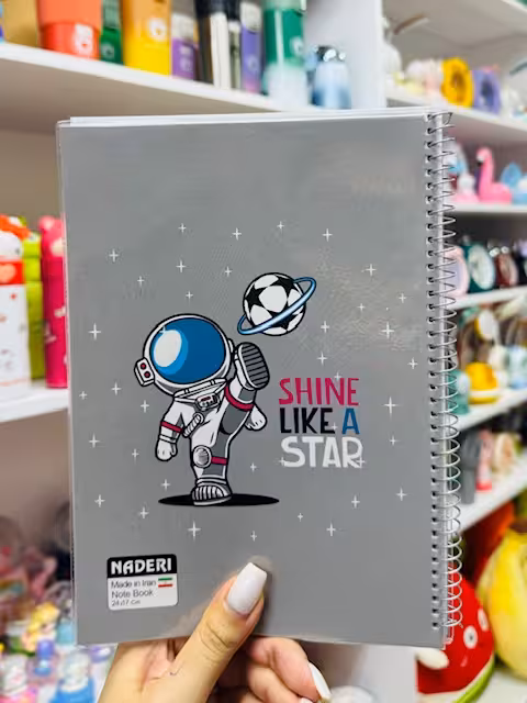 دفتر مشق 60 برگ طرح فضانورد 3