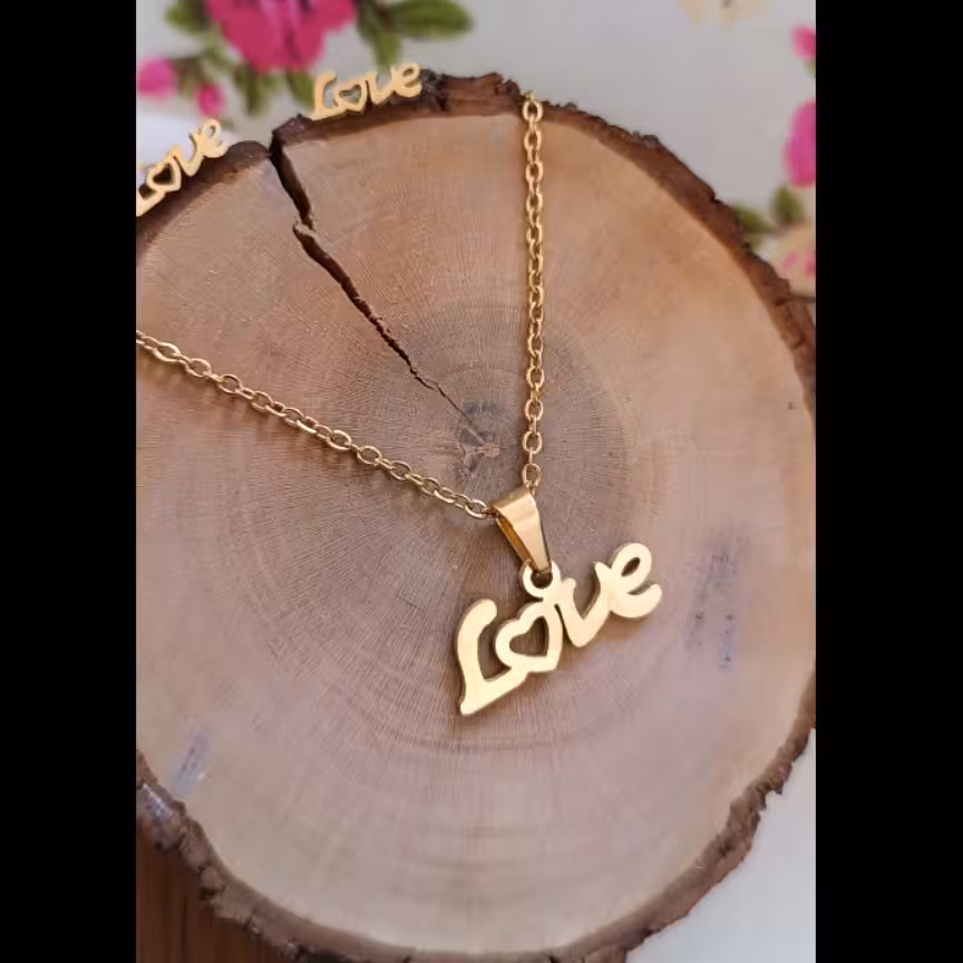 نیم ست طلایی رنگ ثابت طرح love (کد 62)