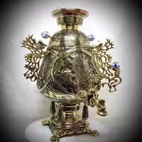 سماور زغالی 8 لیتری مدل جام، قلمزنی تلفیقی ریزه قلم ختایی، اسلیمی و بزم