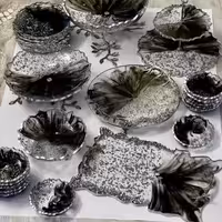 ظروف پذیرایی رزینی مشکی نقره ای 6نفره پایه برنجی