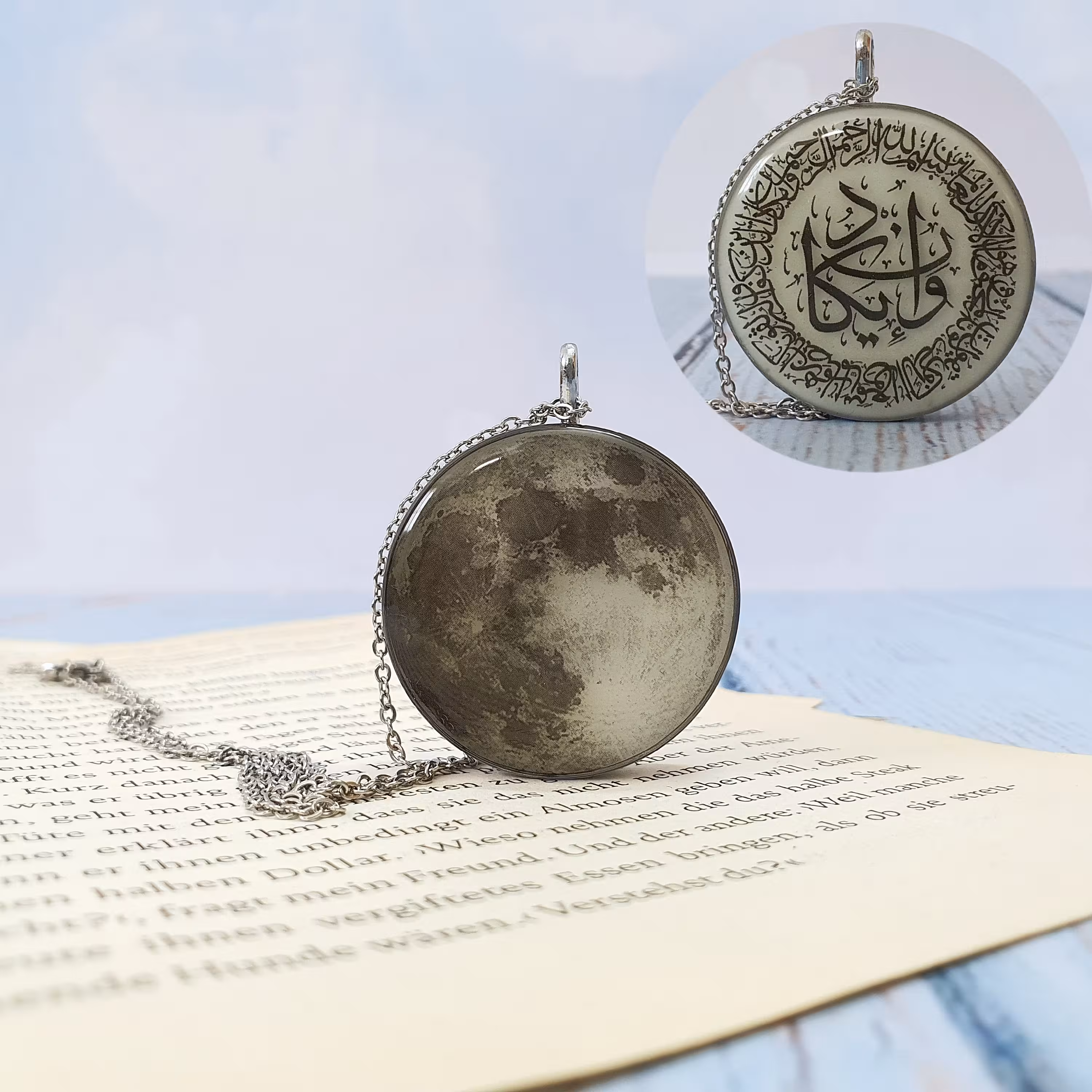 گردنبند ماه شبتاب و وانیکاد شبتاب دوطرفه ، برای آویز ماشین هم مناسبه
