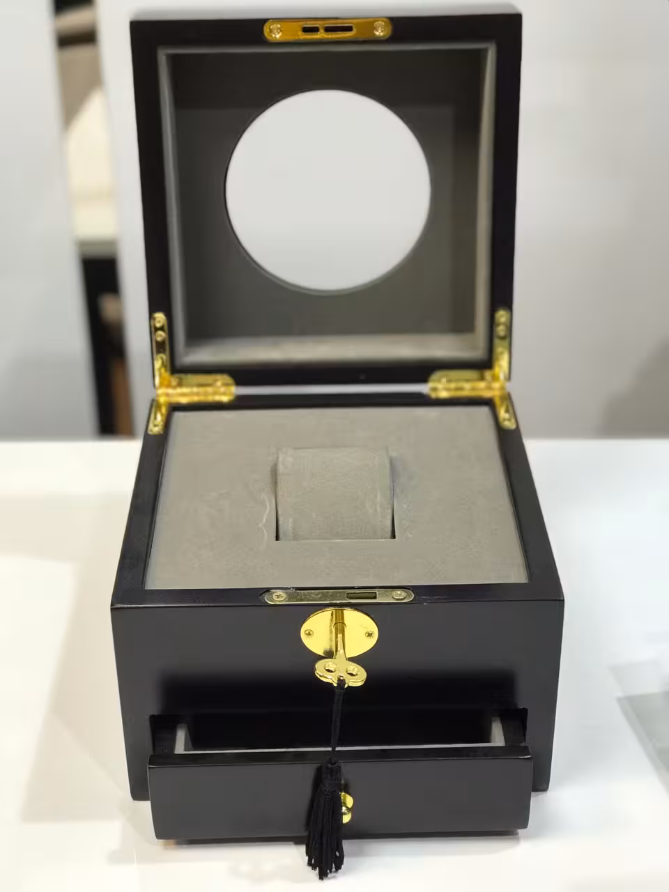 جعبه تکی ساعت مچی و جواهرات