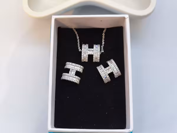 نیم ست هرمس مجلسی نگینی